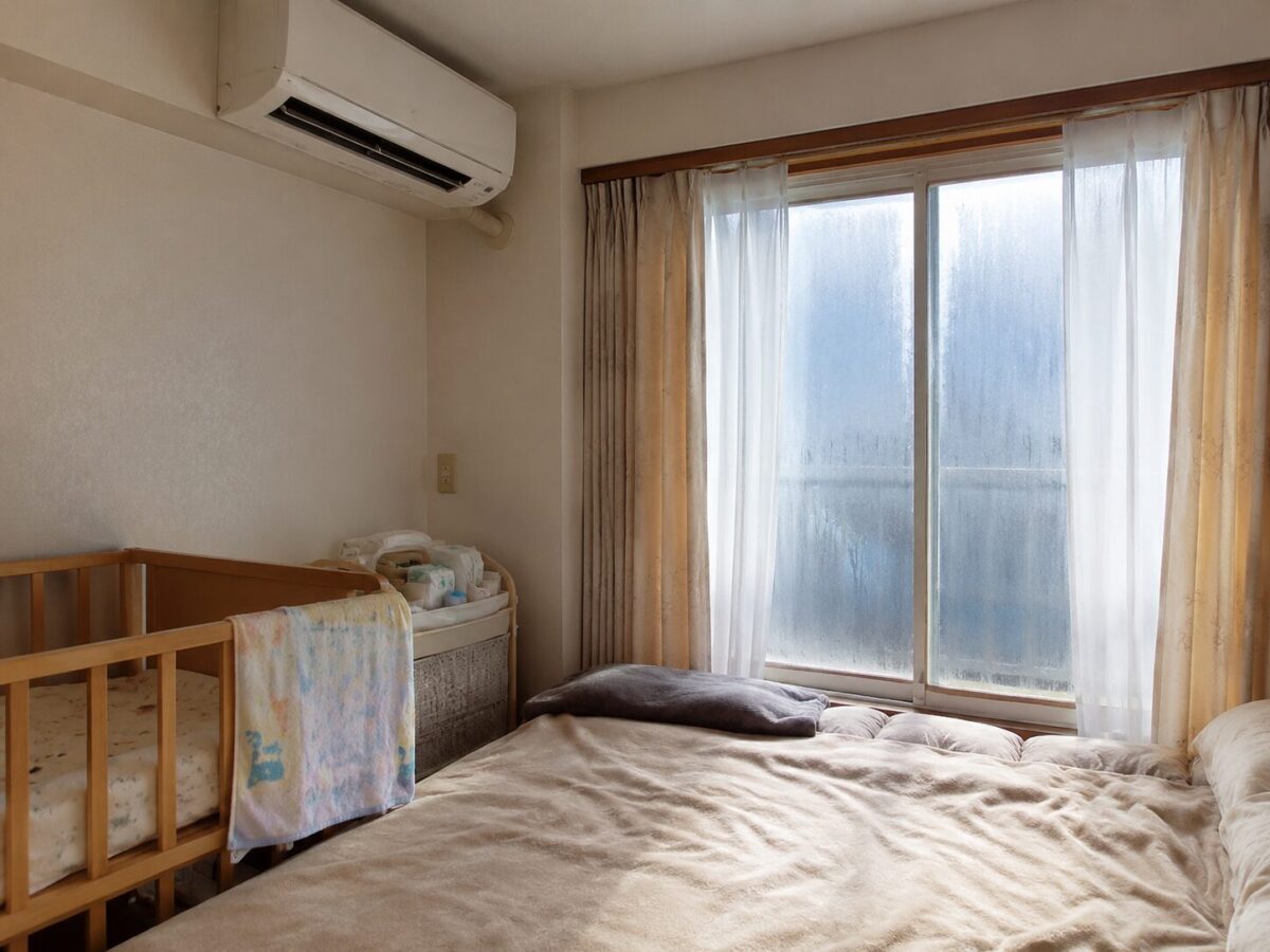 冬の寝室で暖房を使っている様子